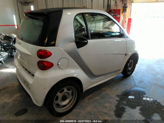 Photo 3 VIN: WMEEJ3BA7FK807964 - SMART FORTWO 