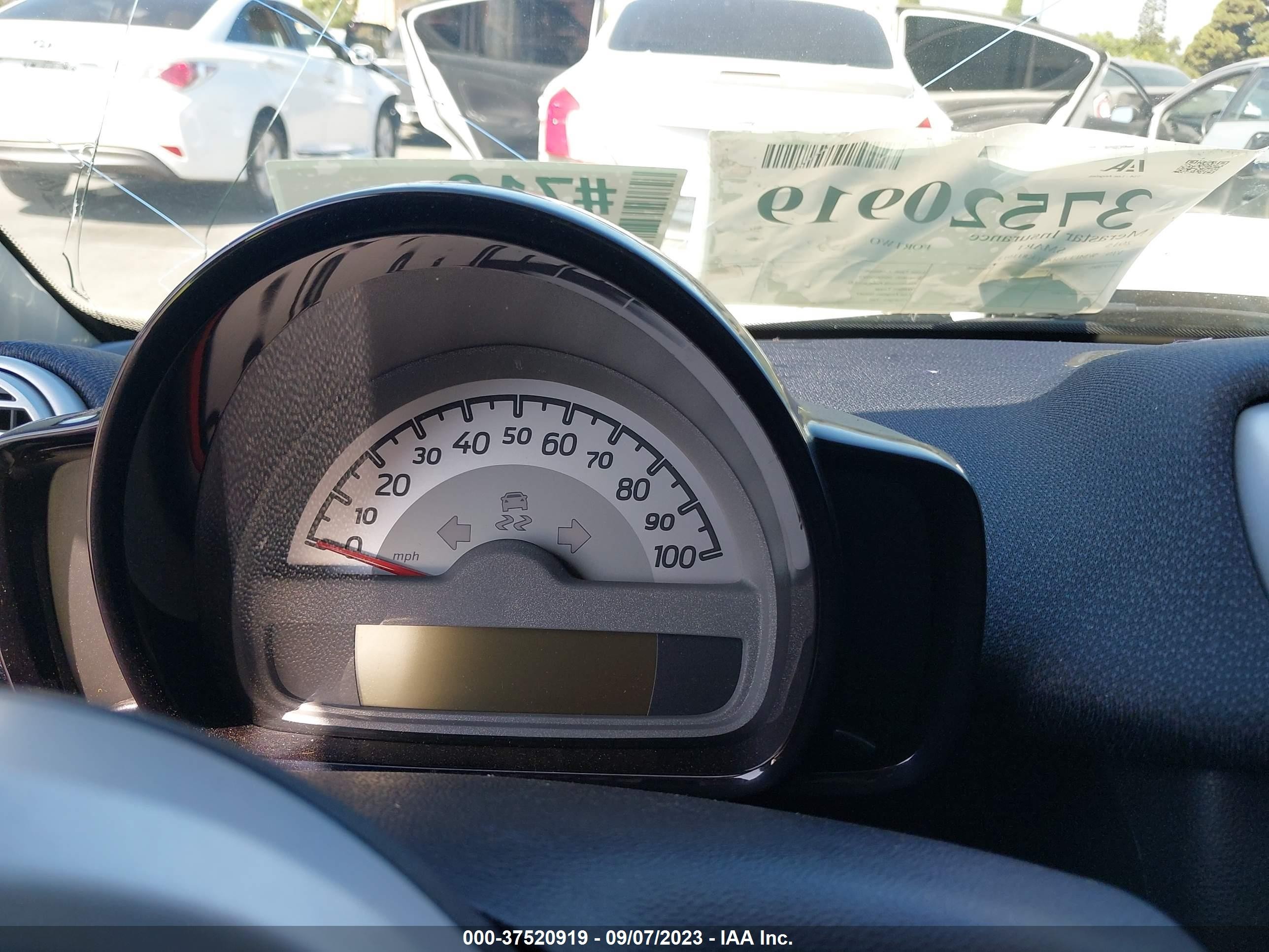 Photo 14 VIN: WMEEJ3BA7FK811013 - SMART FORTWO 