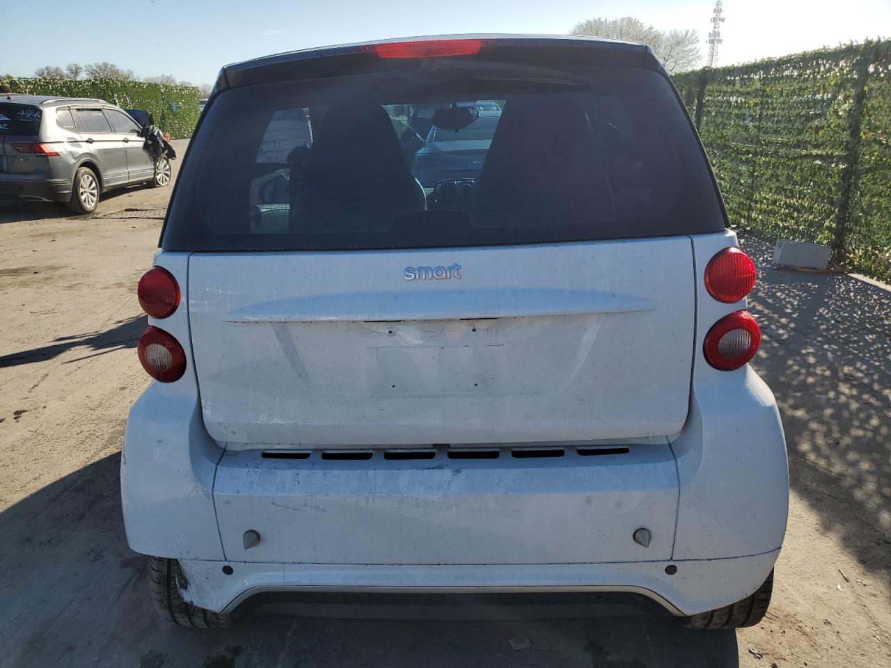 Photo 5 VIN: WMEEJ3BA7FK818690 - SMART FORTWO 