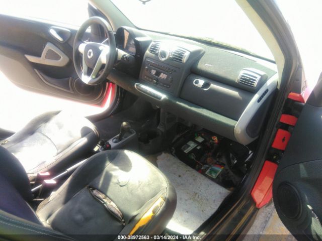 Photo 4 VIN: WMEEJ3BA8AK336240 - SMART FORTWO 