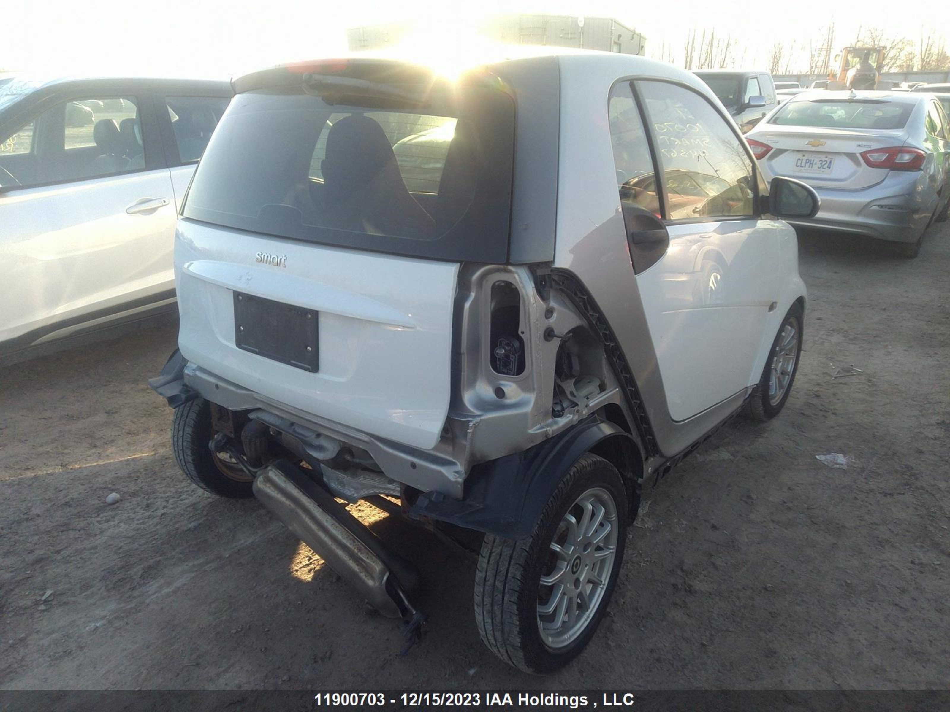 Photo 3 VIN: WMEEJ3BA8BK443676 - SMART FORTWO 