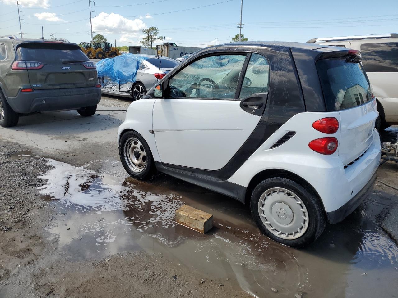 Photo 1 VIN: WMEEJ3BA8DK615918 - SMART FORTWO 