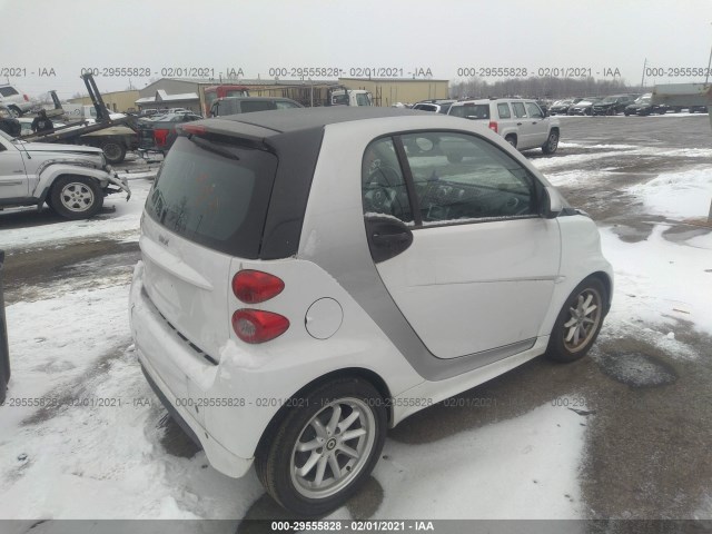 Photo 3 VIN: WMEEJ3BA8FK809965 - SMART FORTWO 