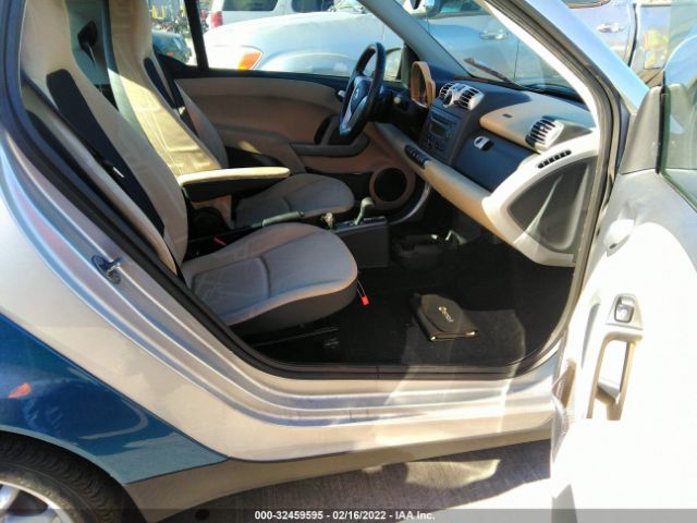 Photo 4 VIN: WMEEJ3BA9AK352821 - SMART FORTWO 