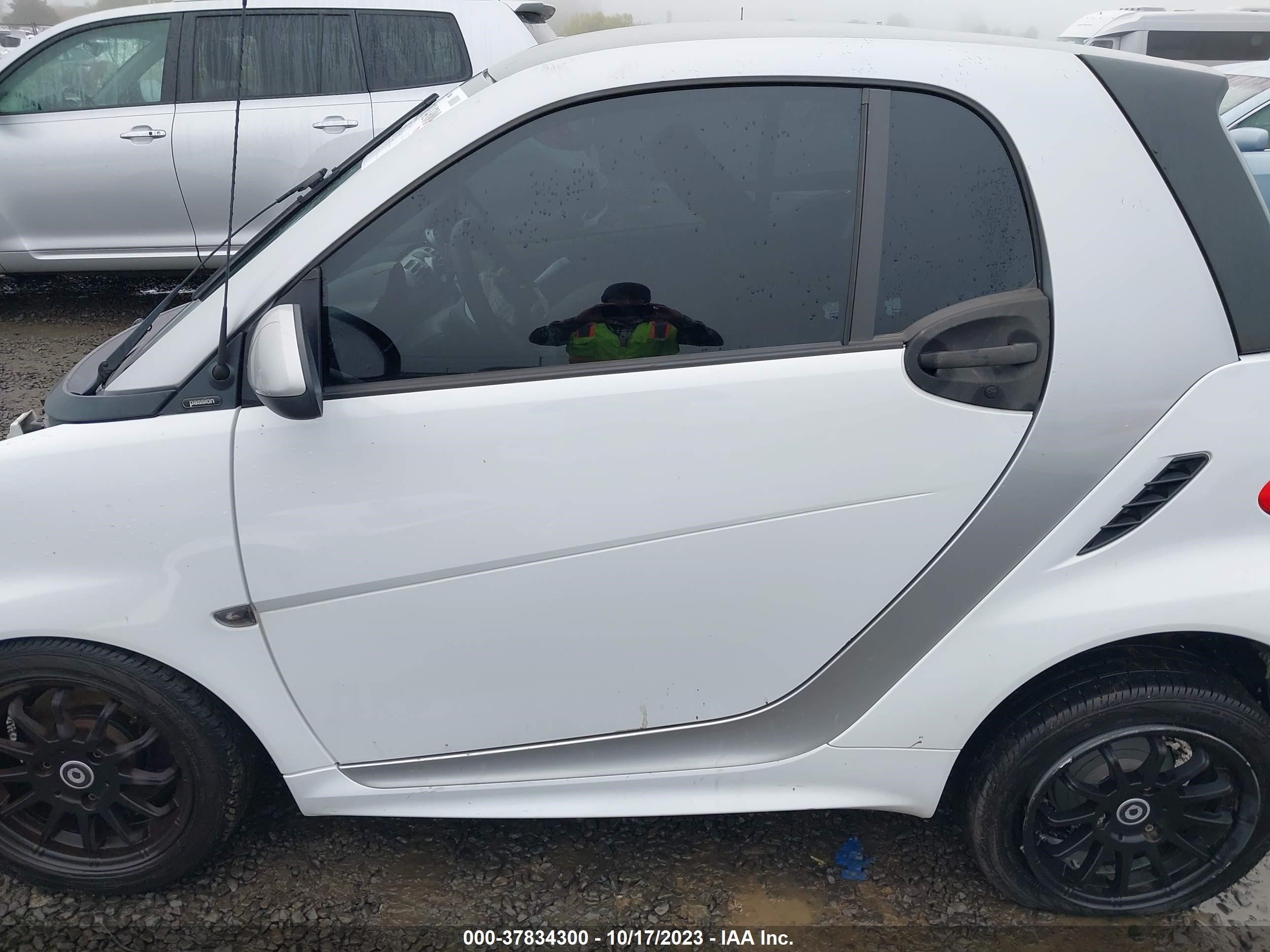 Photo 14 VIN: WMEEJ3BA9DK687243 - SMART FORTWO 