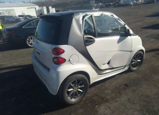 Photo 3 VIN: WMEEJ3BA9EK743408 - SMART FORTWO 