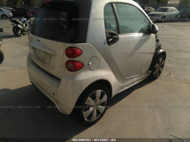 Photo 3 VIN: WMEEJ3BA9FK810381 - SMART FORTWO 