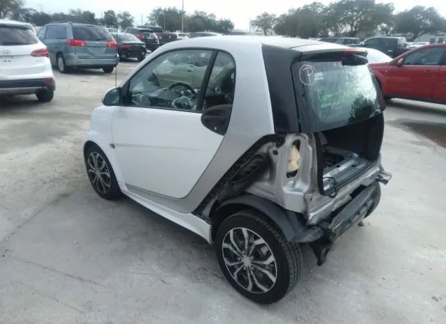 Photo 2 VIN: WMEEJ3BA9FK813037 - SMART FORTWO 