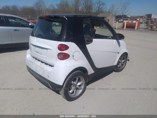 Photo 3 VIN: WMEEJ3BA9FK818366 - SMART FORTWO 