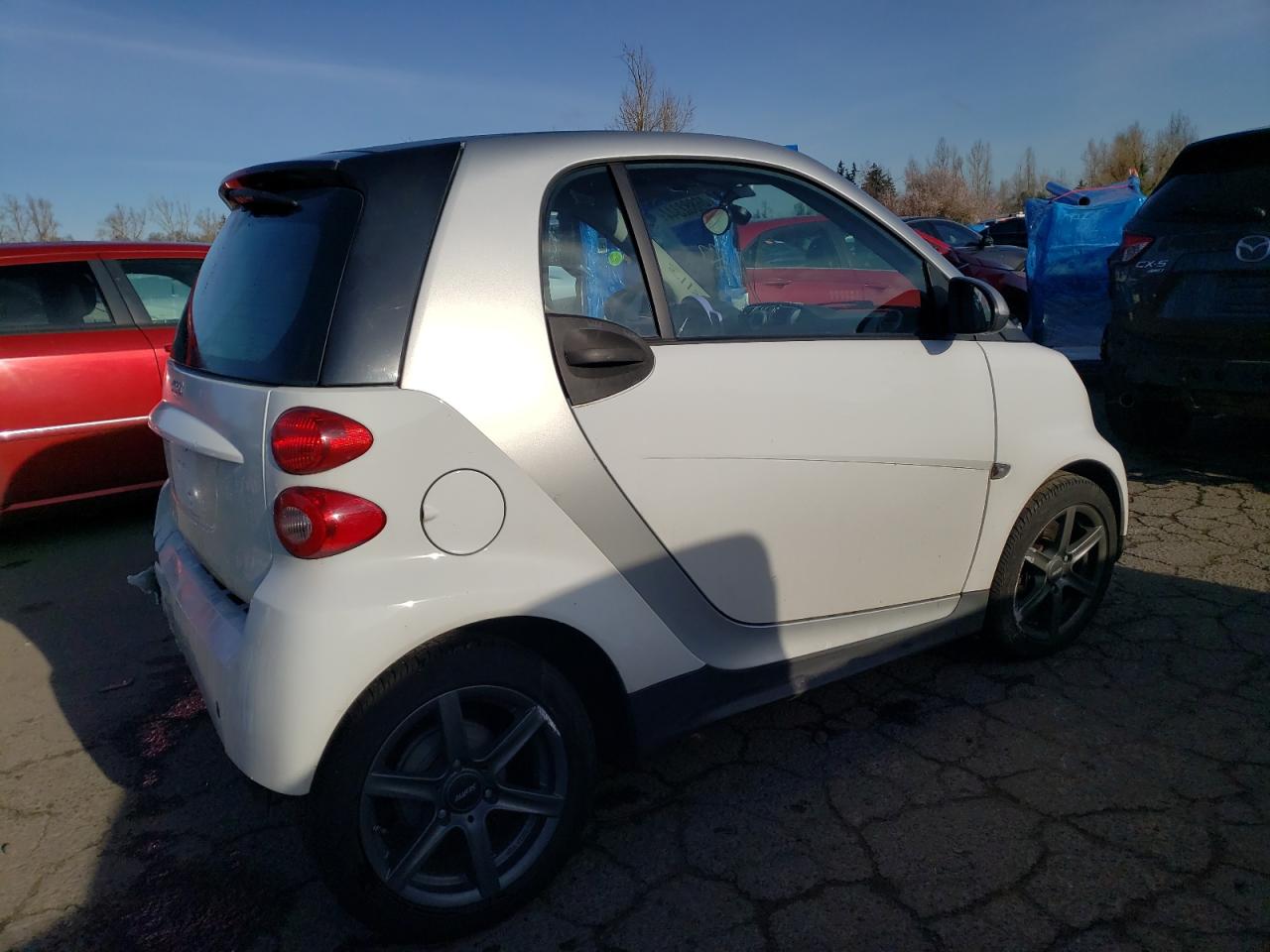 Photo 2 VIN: WMEEJ3BAXEK778796 - SMART FORTWO 