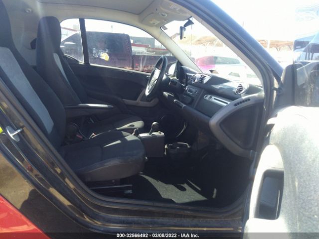 Photo 4 VIN: WMEEJ3BAXFK798922 - SMART FORTWO 