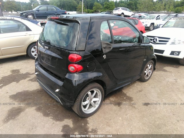 Photo 3 VIN: WMEEJ3BAXFK818599 - SMART FORTWO 