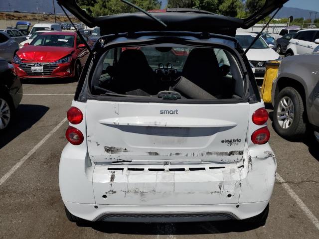 Photo 5 VIN: WMEEJ9AA0FK833097 - SMART FORTWO ELECTRIC 