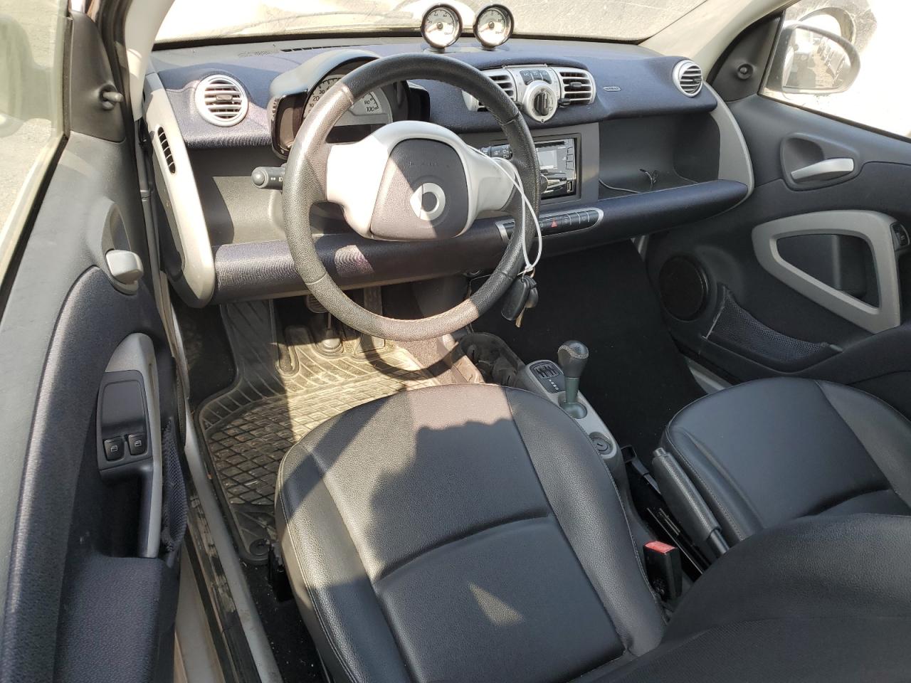 Photo 7 VIN: WMEEJ9AA1FK827793 - SMART FORTWO 