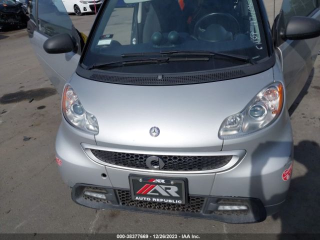 Photo 9 VIN: WMEEJ9AA1FK830595 - SMART FORTWO ELECTRIC DRIVE 