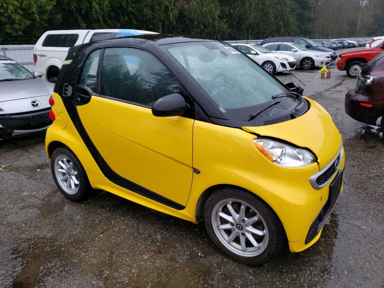 Photo 3 VIN: WMEEJ9AA4FK829831 - SMART FORTWO 