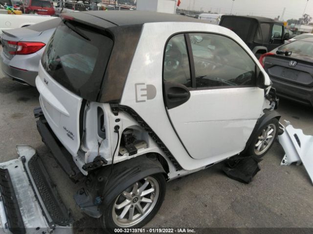 Photo 3 VIN: WMEEJ9AA5FK831796 - SMART FORTWO ELECTRIC DRIVE 