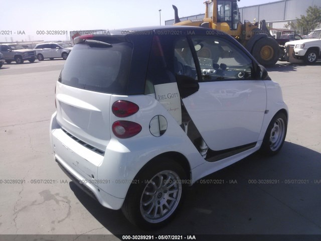 Photo 3 VIN: WMEEJ9AA6EK765578 - SMART FORTWO ELECTRIC DRIVE 