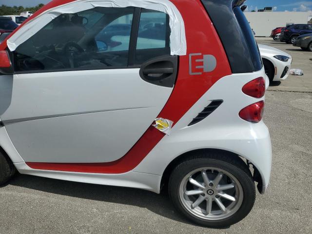 Photo 11 VIN: WMEEJ9AA6EK782087 - SMART FORTWO 