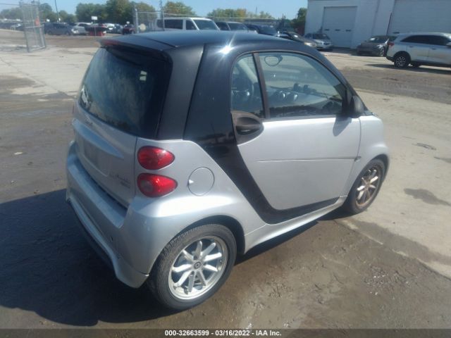 Photo 3 VIN: WMEEJ9AA6FK829989 - SMART FORTWO ELECTRIC DRIVE 