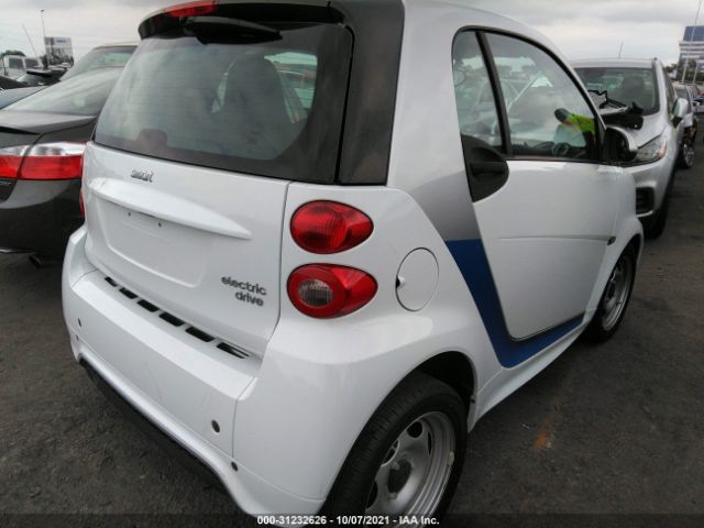 Photo 3 VIN: WMEEJ9AA6FK837896 - SMART FORTWO ELECTRIC DRIVE 