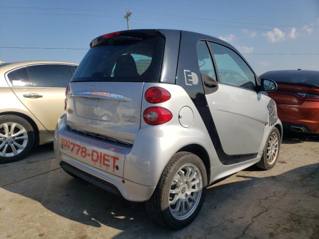 Photo 3 VIN: WMEEJ9AA7EK756579 - SMART FORTWO 