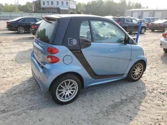 Photo 2 VIN: WMEEJ9AA8DK696844 - SMART FORTWO 