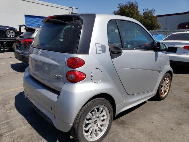 Photo 2 VIN: WMEEJ9AA9DK723937 - SMART FORTWO 