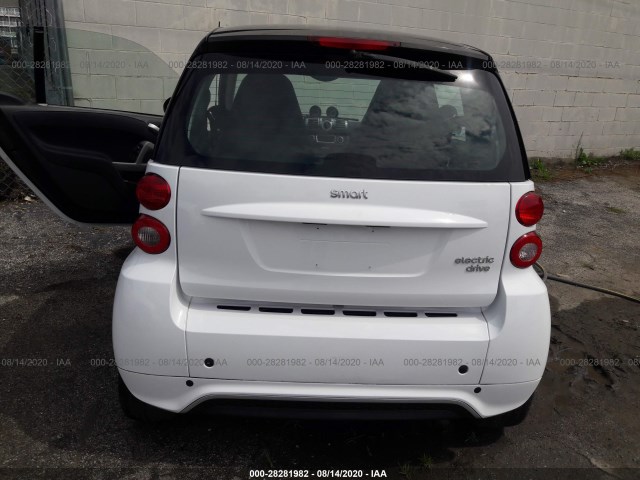 Photo 5 VIN: WMEEJ9AA9EK789812 - SMART FORTWO ELECTRIC DRIVE 