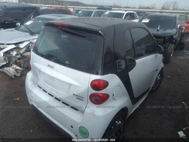 Photo 3 VIN: WMEEJ9AA9FK836239 - SMART FORTWO ELECTRIC DRIVE 