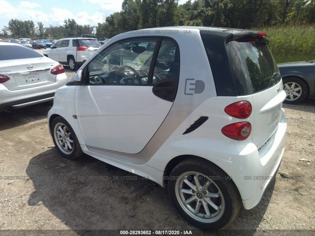 Photo 2 VIN: WMEEJ9AA9FK840937 - SMART FORTWO ELECTRIC DRIVE 