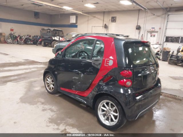 Photo 2 VIN: WMEEJ9AAXFK824424 - SMART FORTWO ELECTRIC DRIVE 