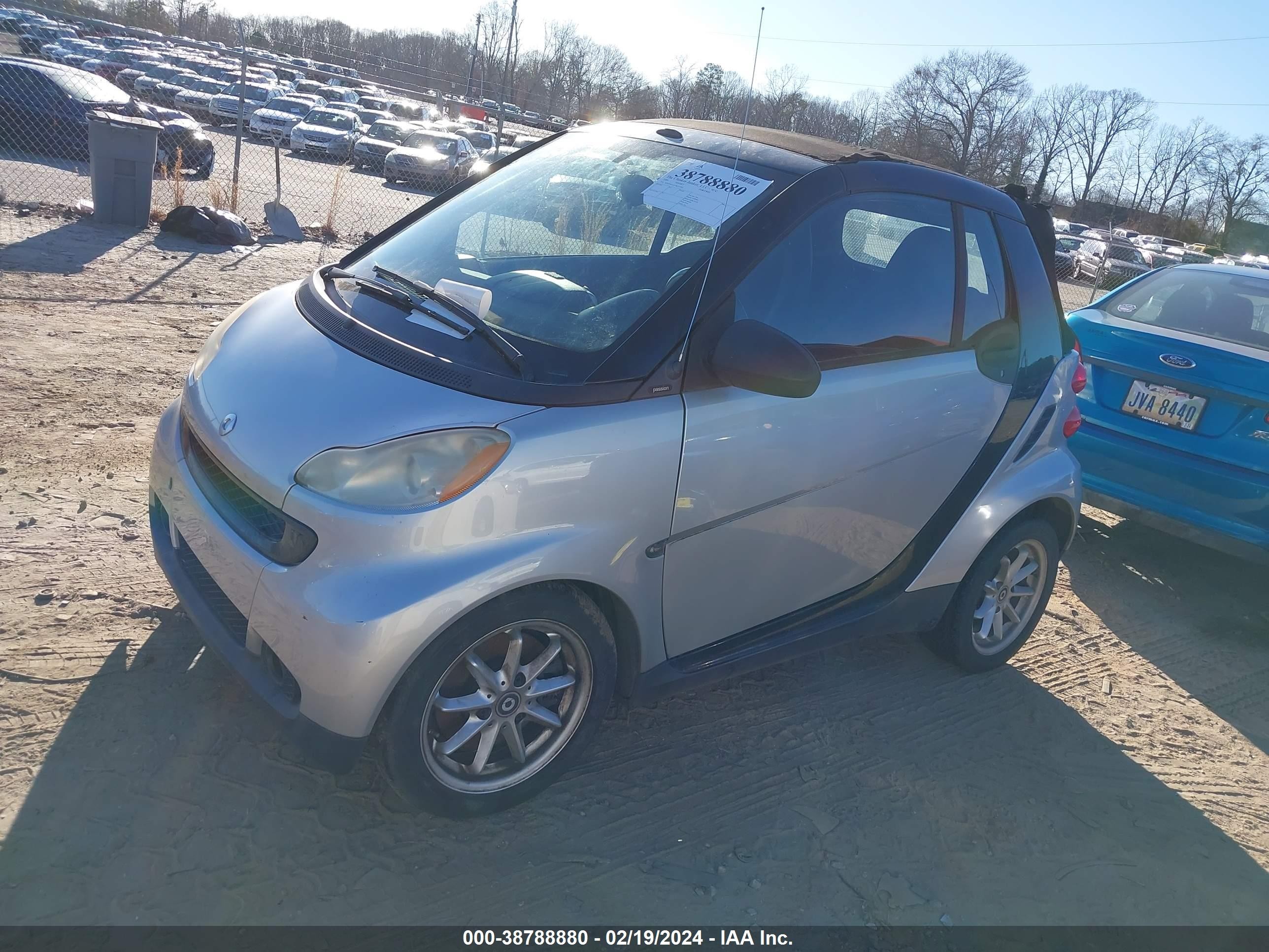 Photo 1 VIN: WMEEK31X19K257216 - SMART FORTWO 