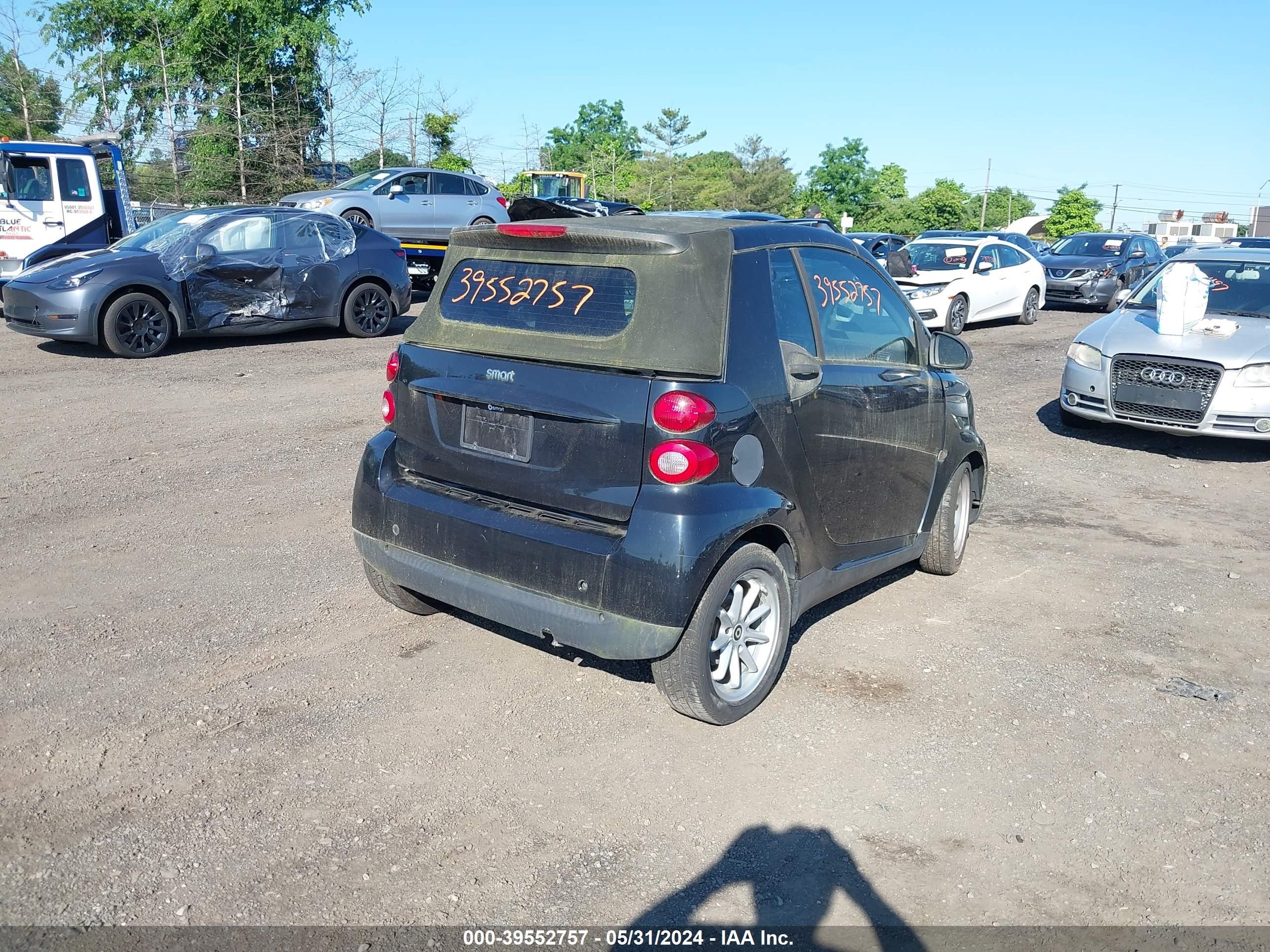 Photo 3 VIN: WMEEK31X29K232731 - SMART FORTWO 