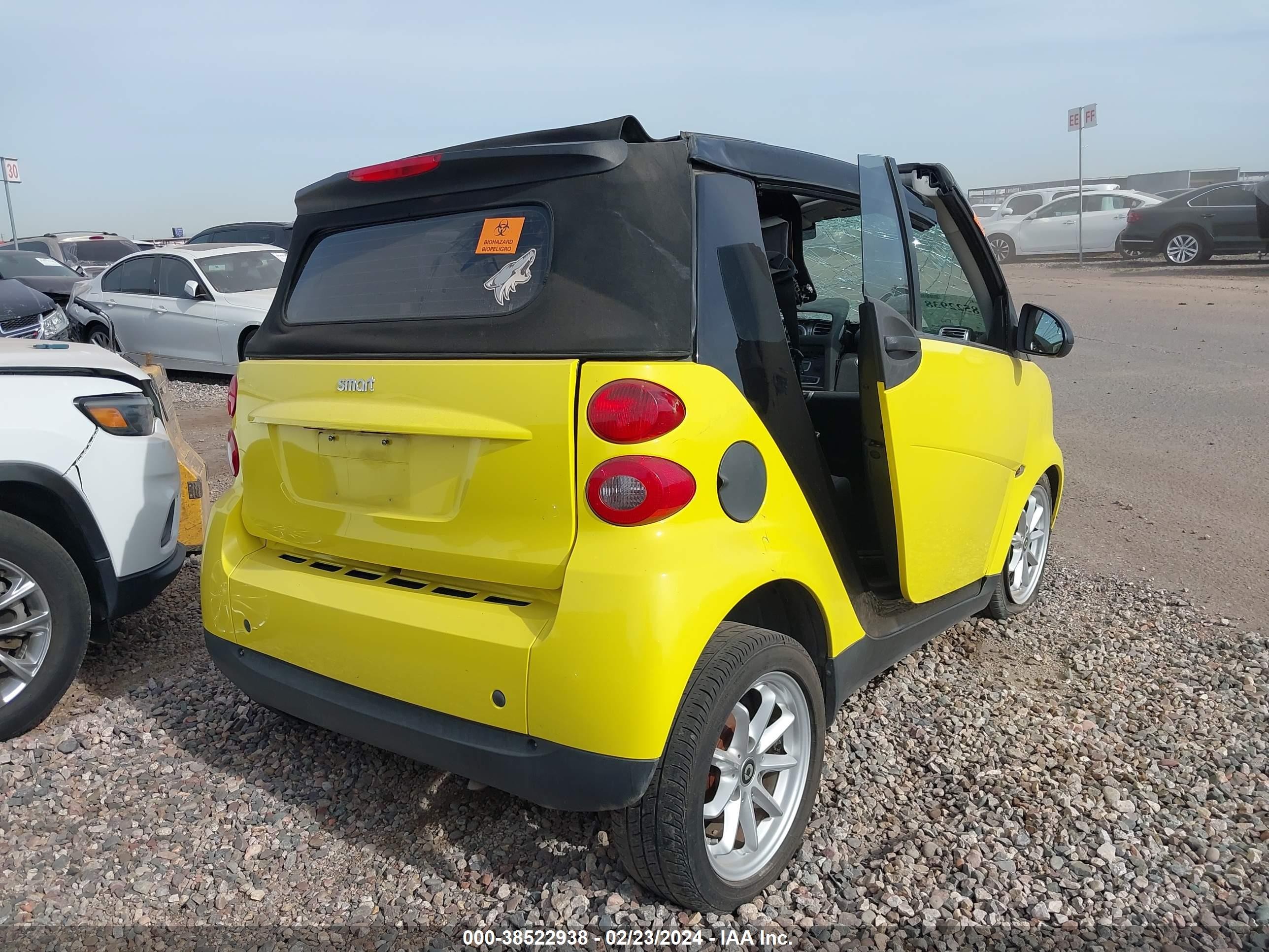 Photo 3 VIN: WMEEK31X48K092437 - SMART FORTWO 