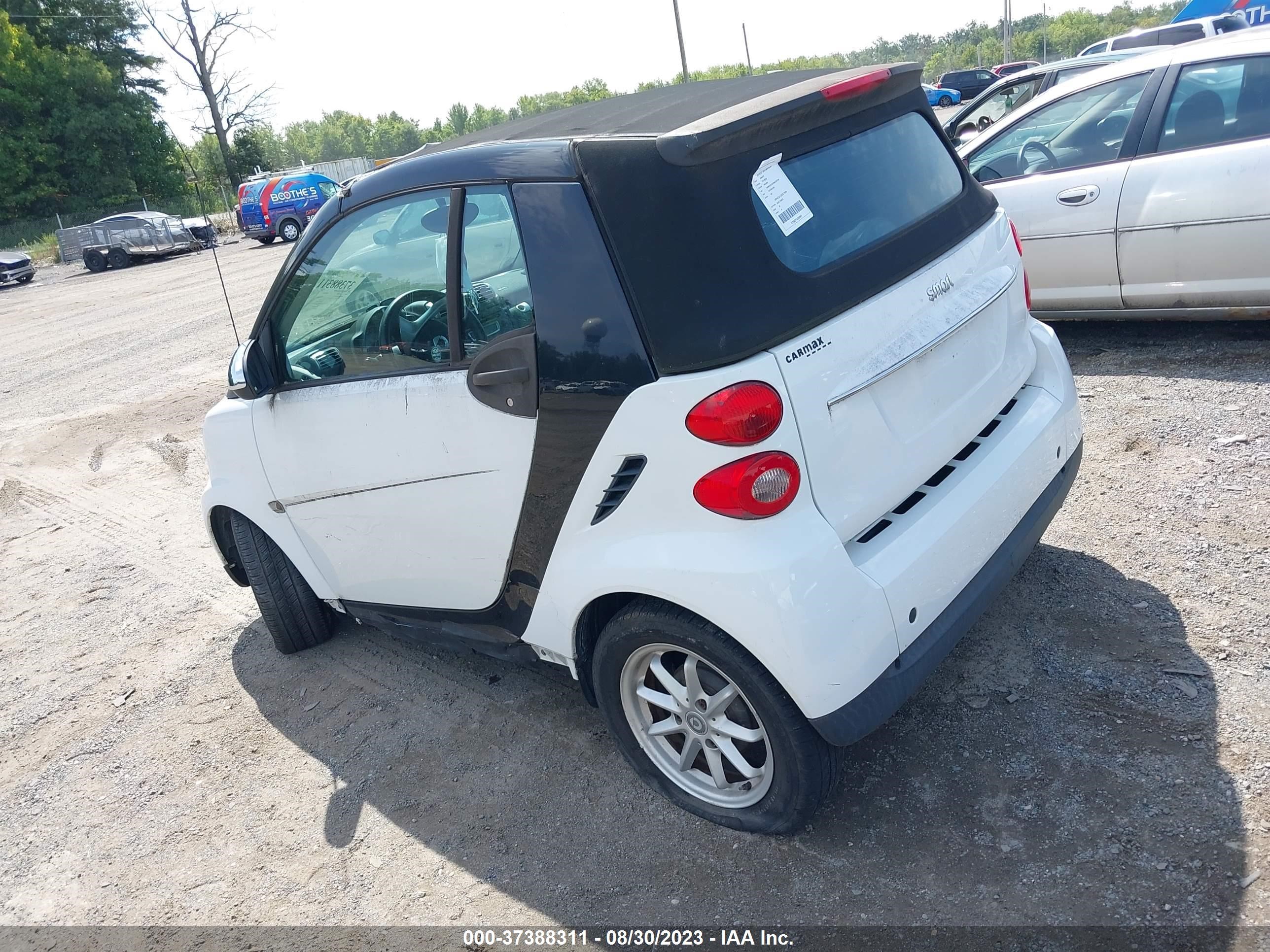 Photo 2 VIN: WMEEK31X58K167159 - SMART FORTWO 