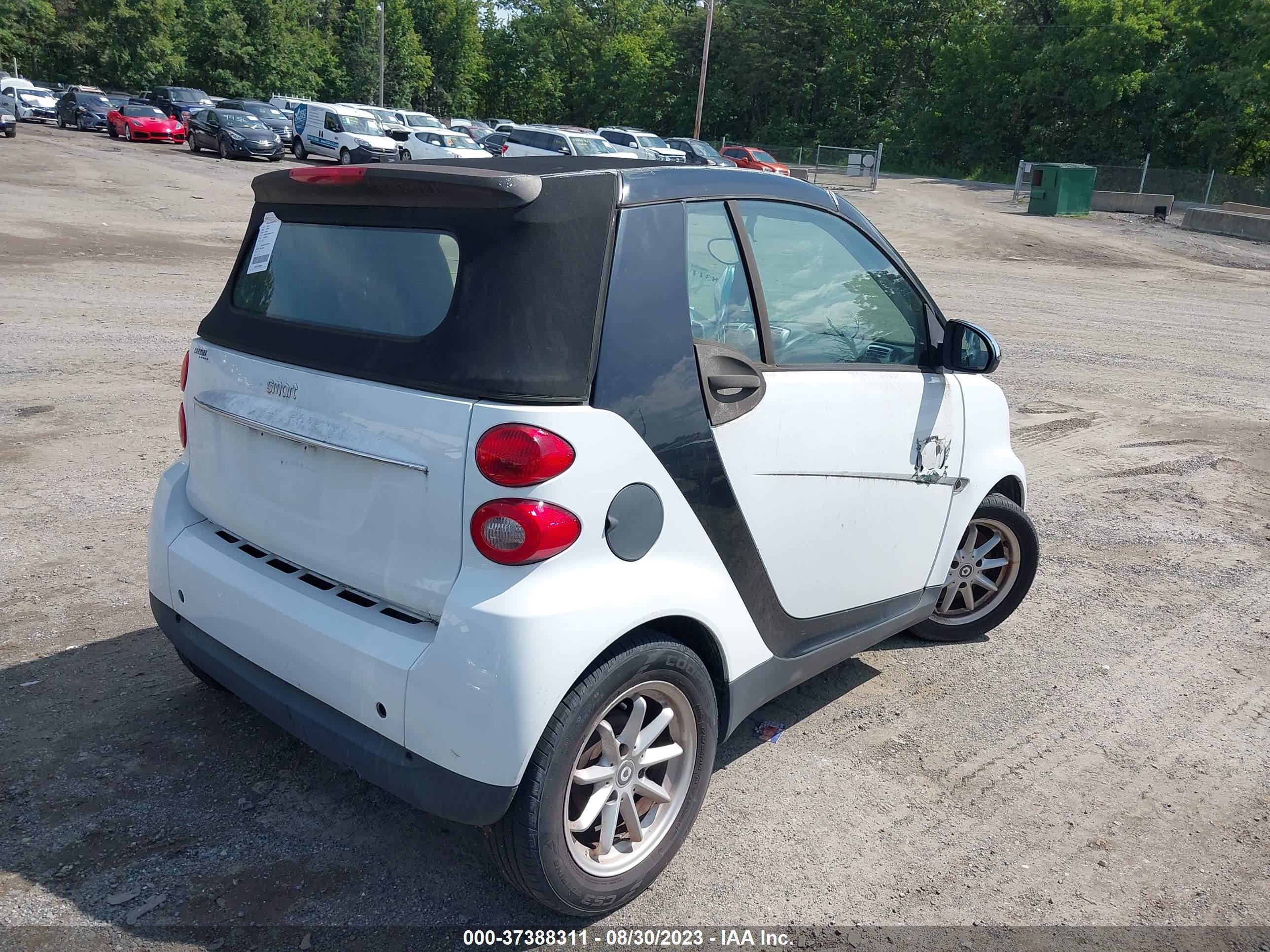 Photo 3 VIN: WMEEK31X58K167159 - SMART FORTWO 