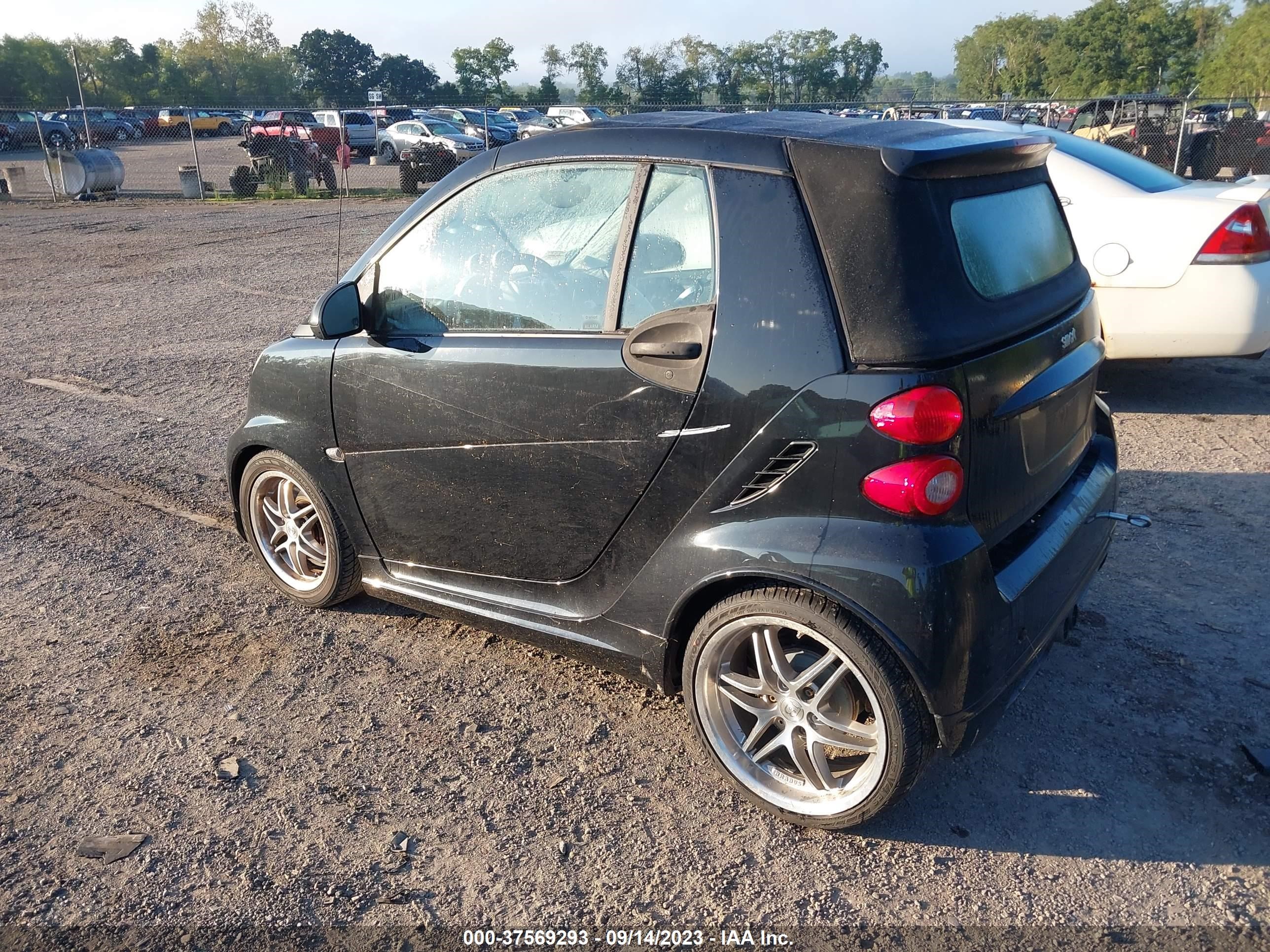 Photo 2 VIN: WMEEK31X59K261799 - SMART FORTWO 