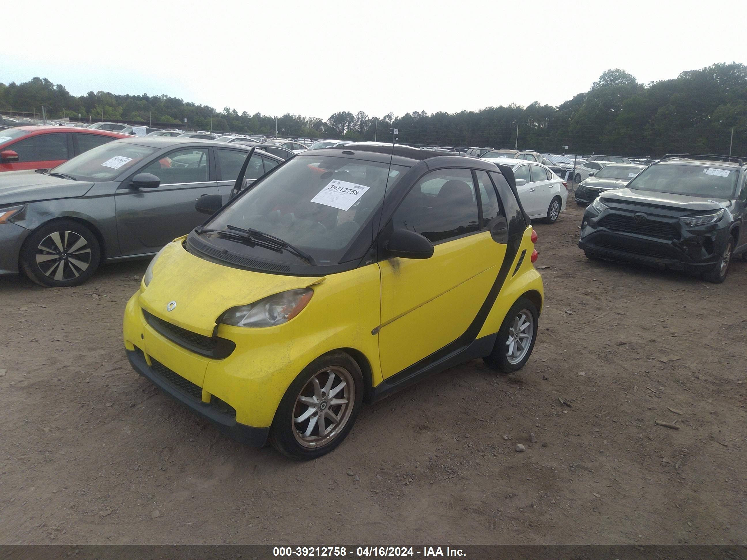 Photo 1 VIN: WMEEK31X78K174663 - SMART FORTWO 