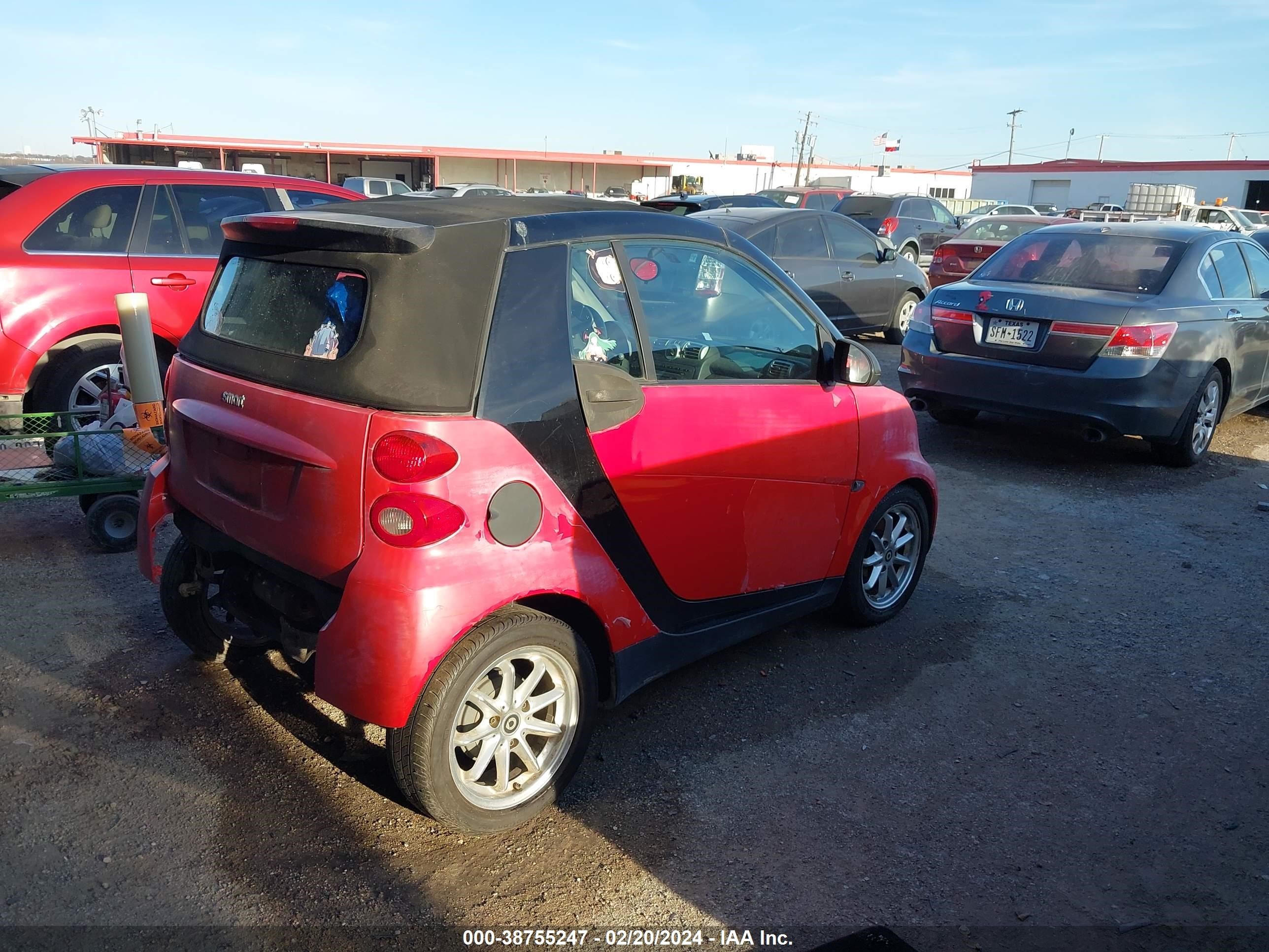 Photo 3 VIN: WMEEK31XX9K252855 - SMART FORTWO 