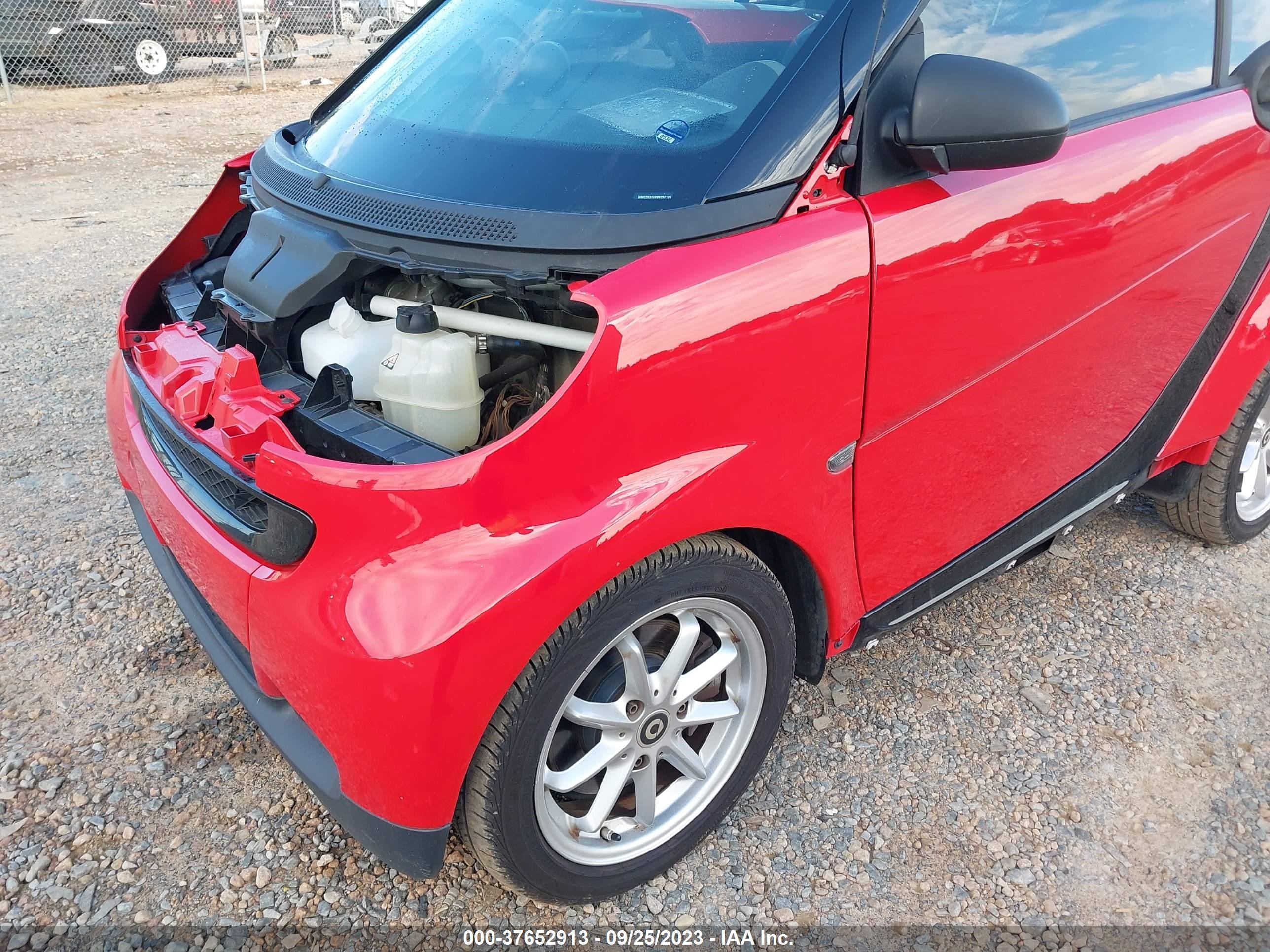 Photo 5 VIN: WMEEK31XX9K257120 - SMART FORTWO 