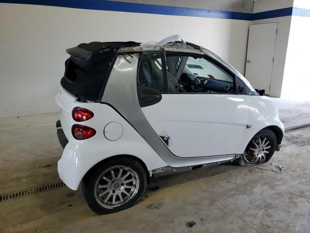 Photo 2 VIN: WMEEK3BA1CK561597 - SMART FORTWO PAS 