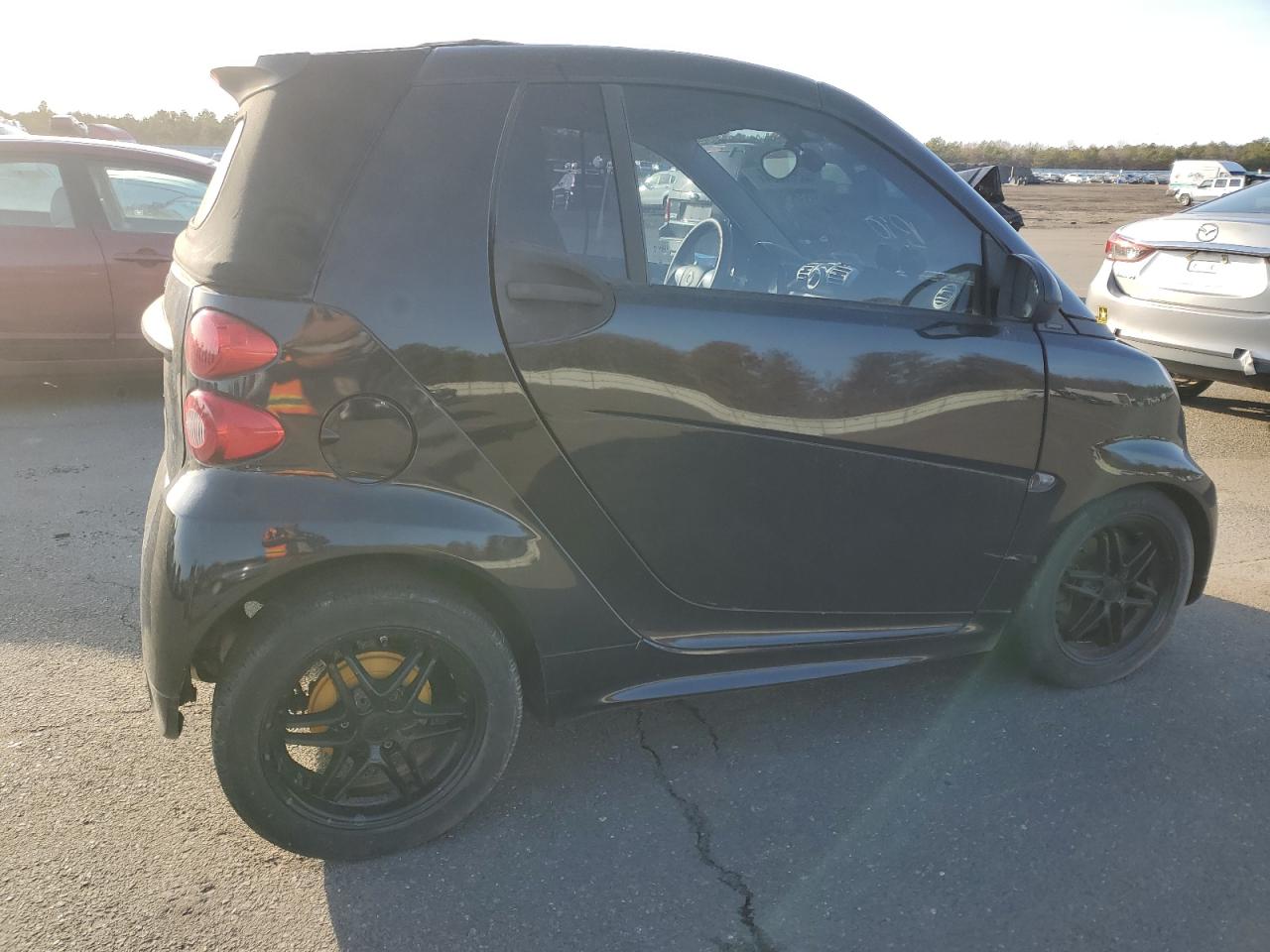 Photo 2 VIN: WMEEK3BA1EK761155 - SMART FORTWO 