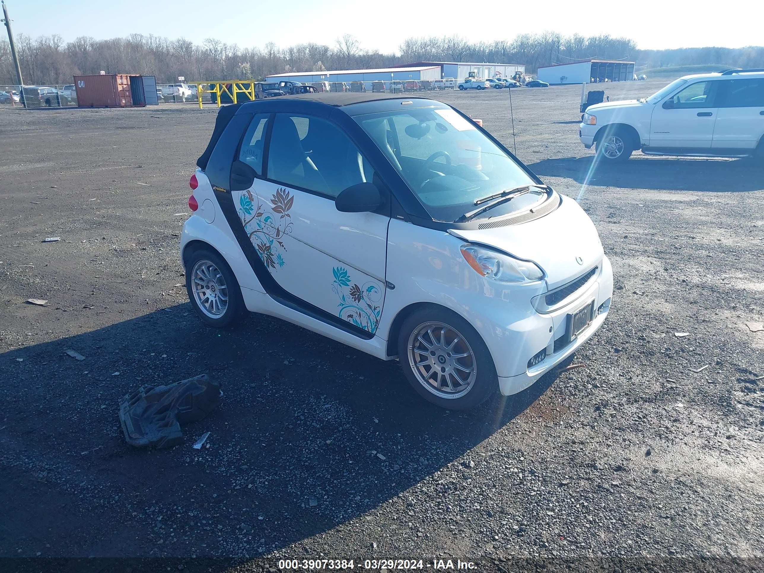 Photo 0 VIN: WMEEK3BA4CK580869 - SMART FORTWO 