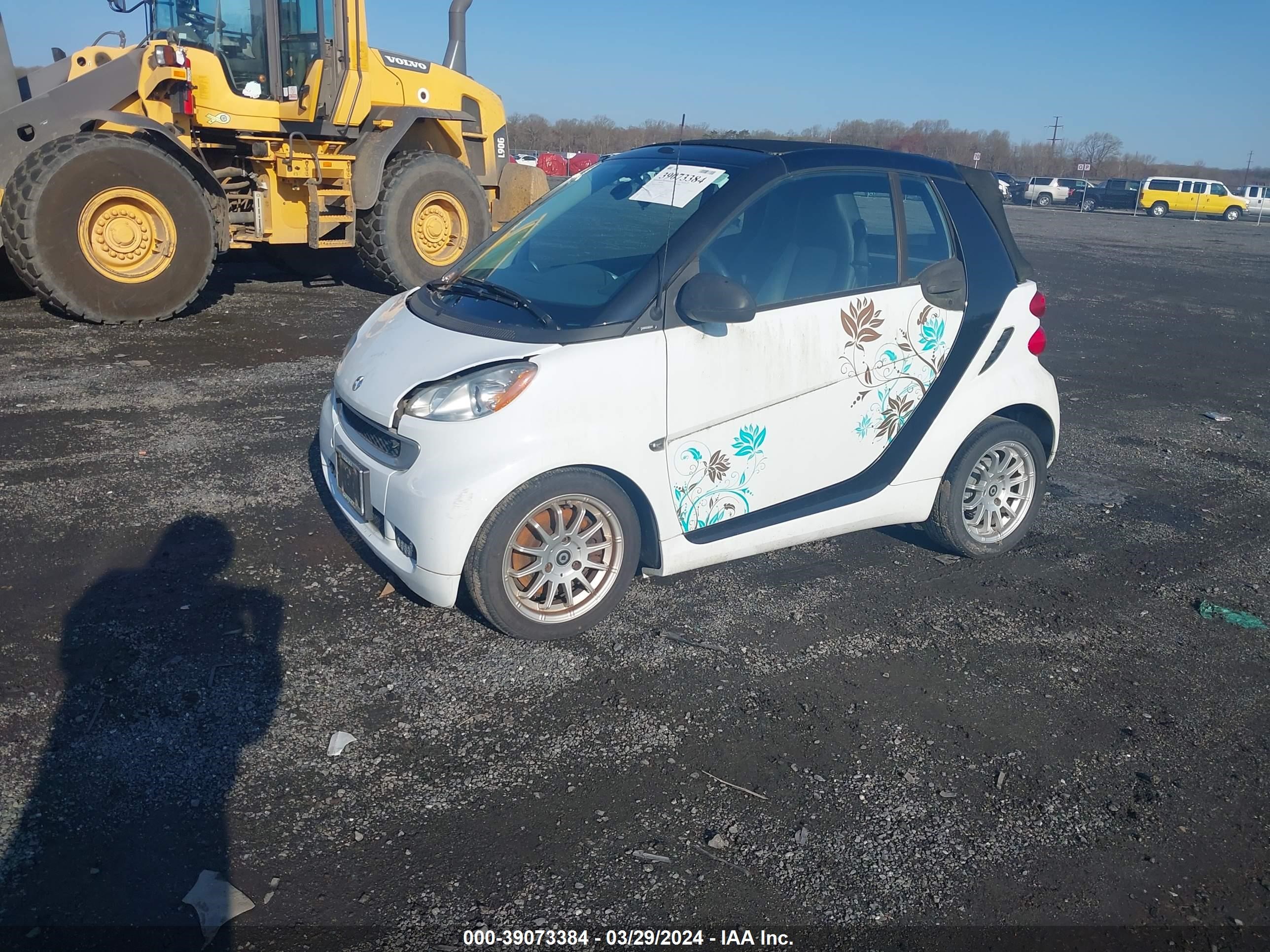 Photo 1 VIN: WMEEK3BA4CK580869 - SMART FORTWO 