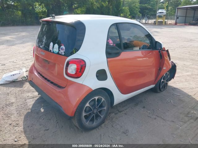 Photo 3 VIN: WMEFJ5DA0GK062473 - SMART FORTWO 