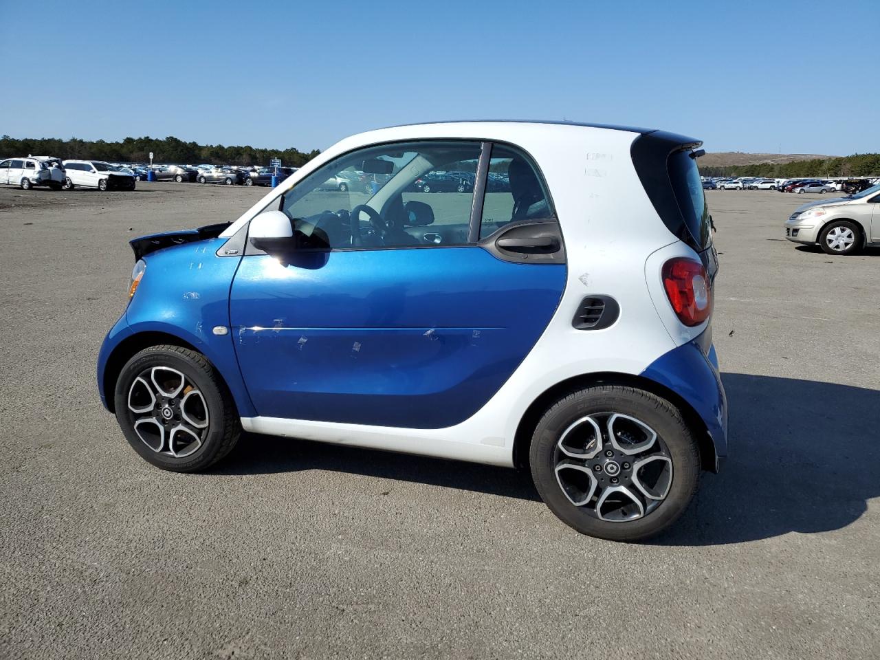 Photo 1 VIN: WMEFJ5DA0GK062893 - SMART FORTWO 