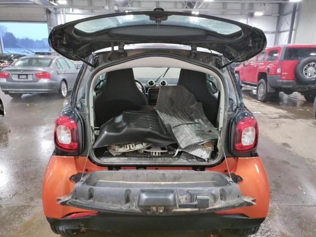 Photo 9 VIN: WMEFJ5DA0GK072002 - SMART FORTWO 