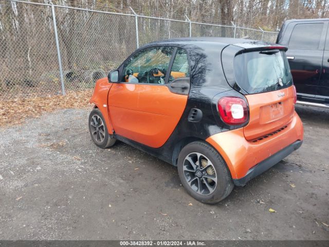 Photo 2 VIN: WMEFJ5DA0GK073425 - SMART FORTWO 