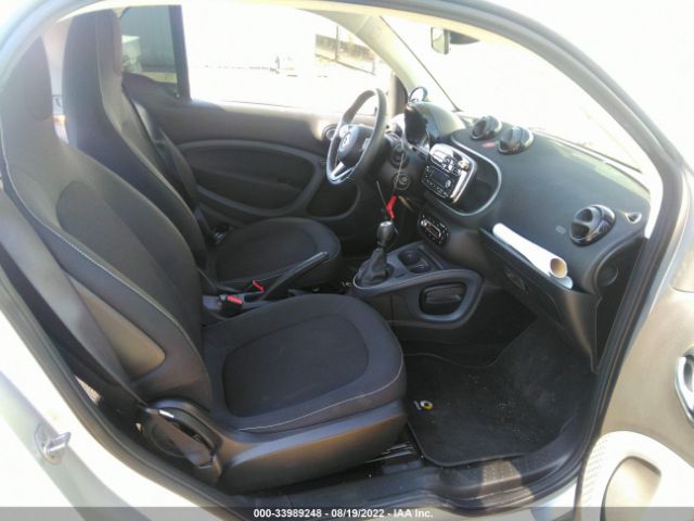 Photo 4 VIN: WMEFJ5DA0GK074221 - SMART FORTWO 